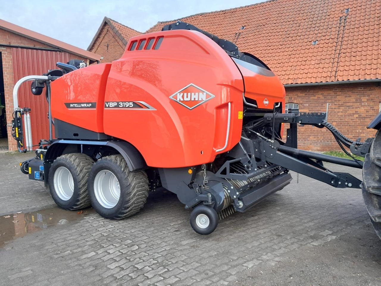 Rundballenwickelgerät del tipo Kuhn VBP 3195 OC 23 (Ersteinsatz 2022), Gebrauchtmaschine en Stuhr (Imagen 2)