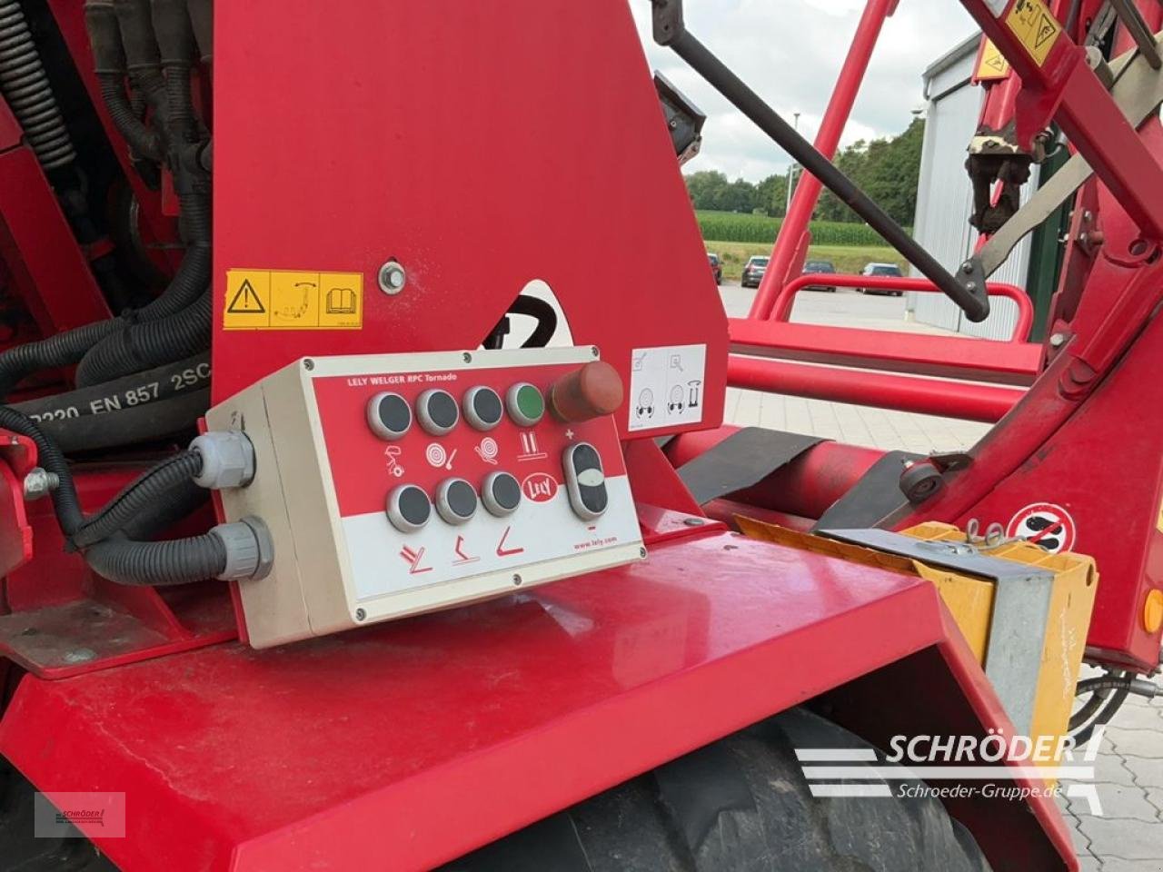 Rundballenwickelgerät des Typs Lely RPC 245 TORNADO, Gebrauchtmaschine in Hemmoor (Bild 10)