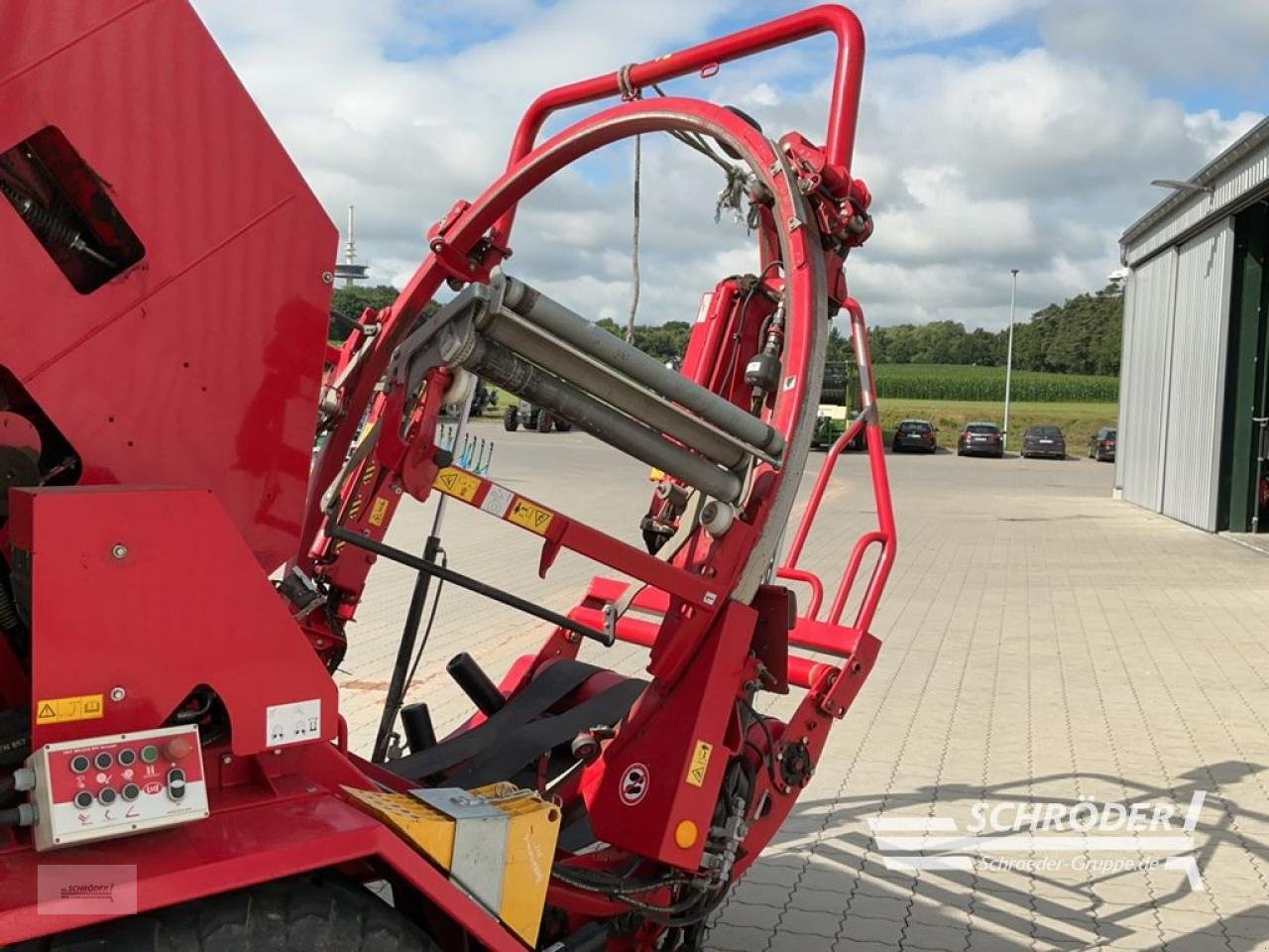 Rundballenwickelgerät des Typs Lely RPC 245 TORNADO, Gebrauchtmaschine in Hemmoor (Bild 18)