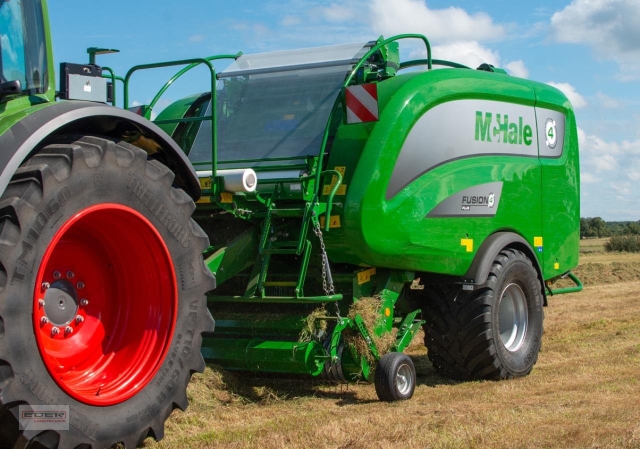 Rundballenwickelgerät des Typs McHale Fusion 4 Plus, Neumaschine in Tuntenhausen (Bild 2)