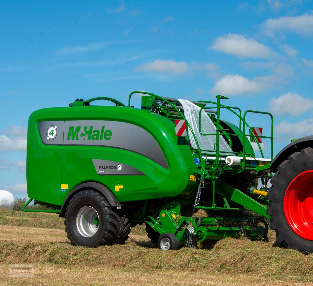 Rundballenwickelgerät des Typs McHale Fusion 4 Plus, Neumaschine in Tuntenhausen (Bild 3)