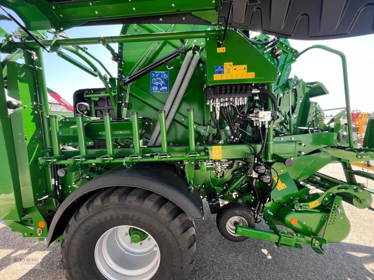 Rundballenwickelgerät des Typs McHale Fusion Vario Plus, Vorführmaschine in Tuntenhausen (Bild 17)