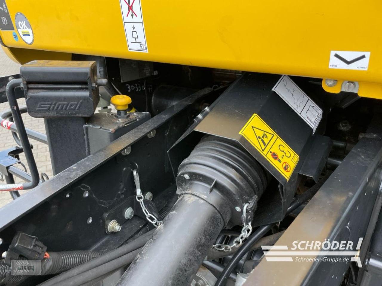 Rundballenwickelgerät des Typs New Holland ROLL-BELT 180 CROPCUTTER, Gebrauchtmaschine in Scharrel (Bild 9)