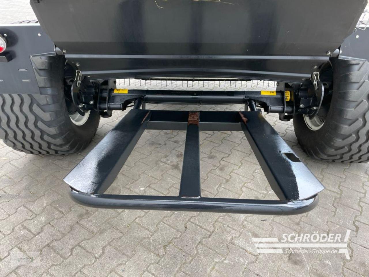 Rundballenwickelgerät des Typs New Holland ROLL-BELT 180 CROPCUTTER, Gebrauchtmaschine in Scharrel (Bild 13)