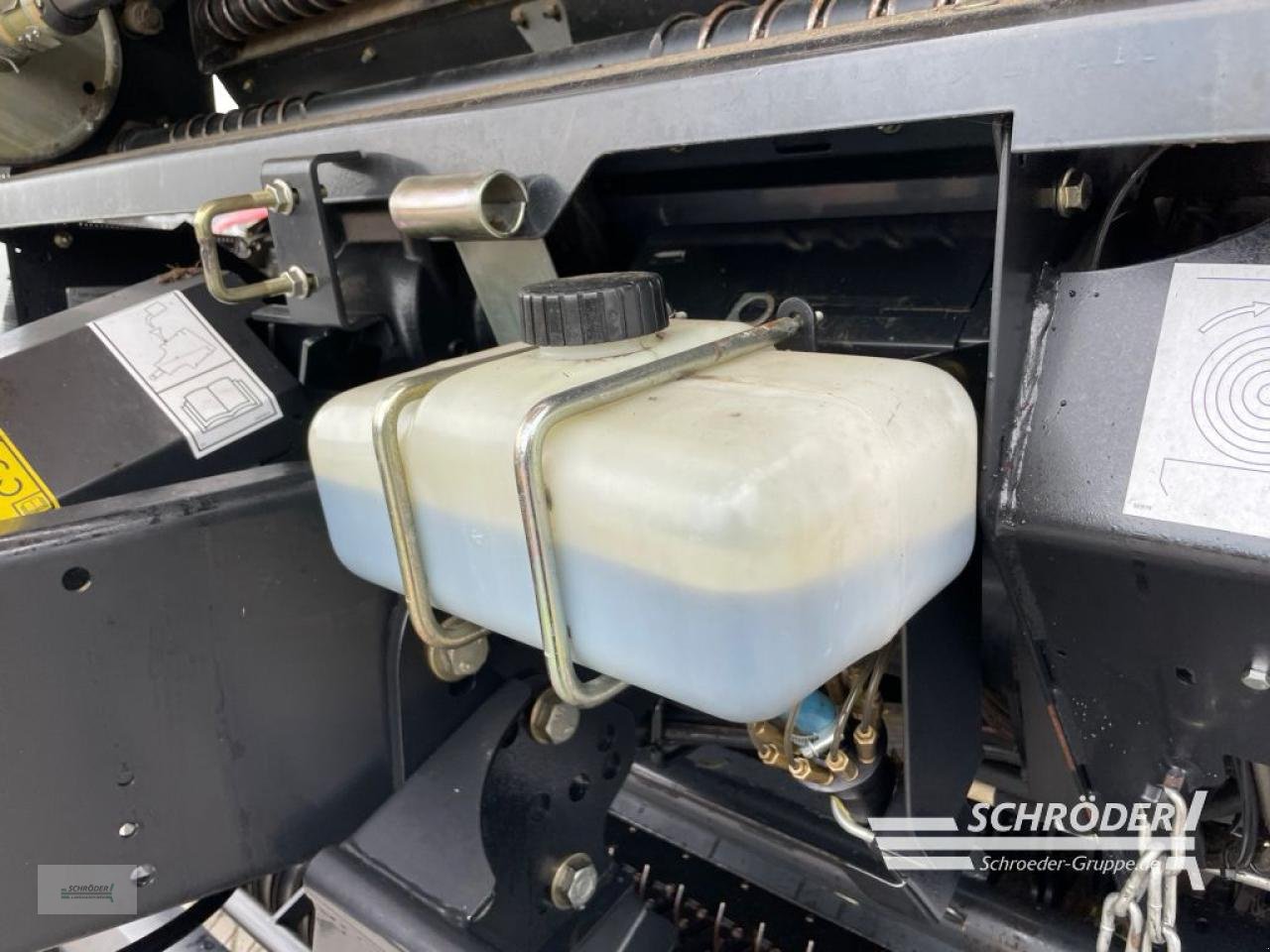 Rundballenwickelgerät des Typs New Holland ROLL-BELT 180 CROPCUTTER, Gebrauchtmaschine in Scharrel (Bild 16)