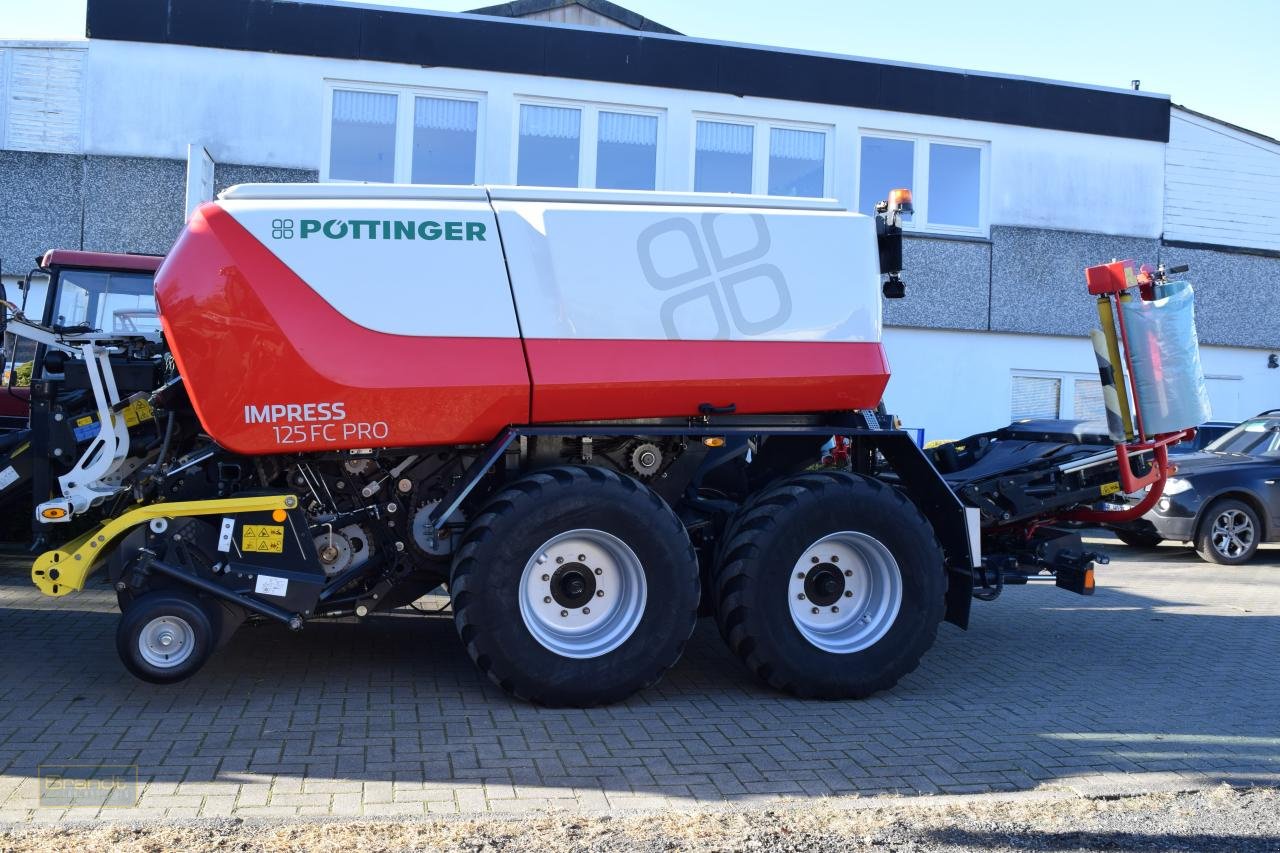 Rundballenwickelgerät des Typs Pöttinger Impress 125 FC Pro *Press-Wickelkombinationen*, Gebrauchtmaschine in Oyten (Bild 2)