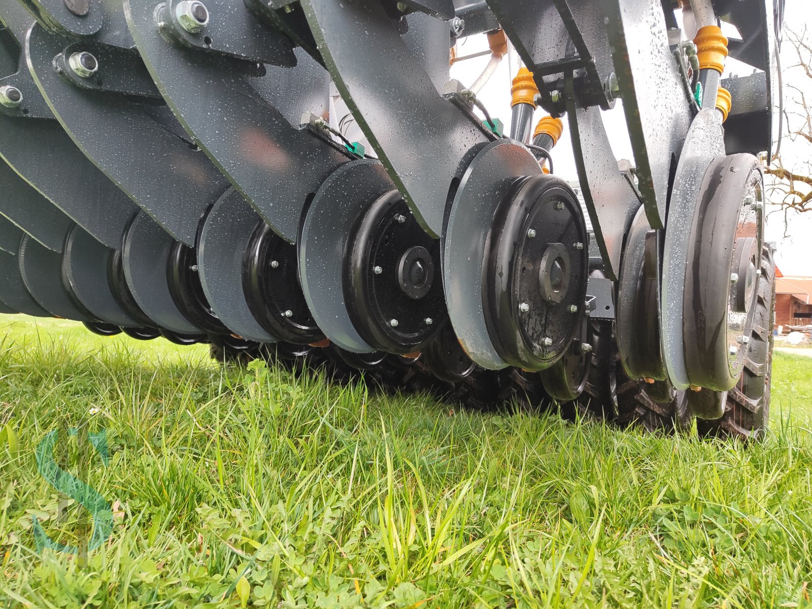 Saatbettkombination of the type Junkkari D 300, Neumaschine in Dietramszell (Picture 2)