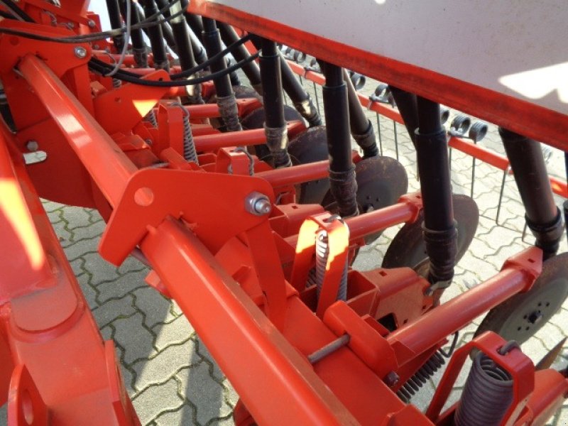 Saatbettkombination des Typs Kuhn Drillkombination Premia 300, Gebrauchtmaschine in Holle- Grasdorf (Bild 3)
