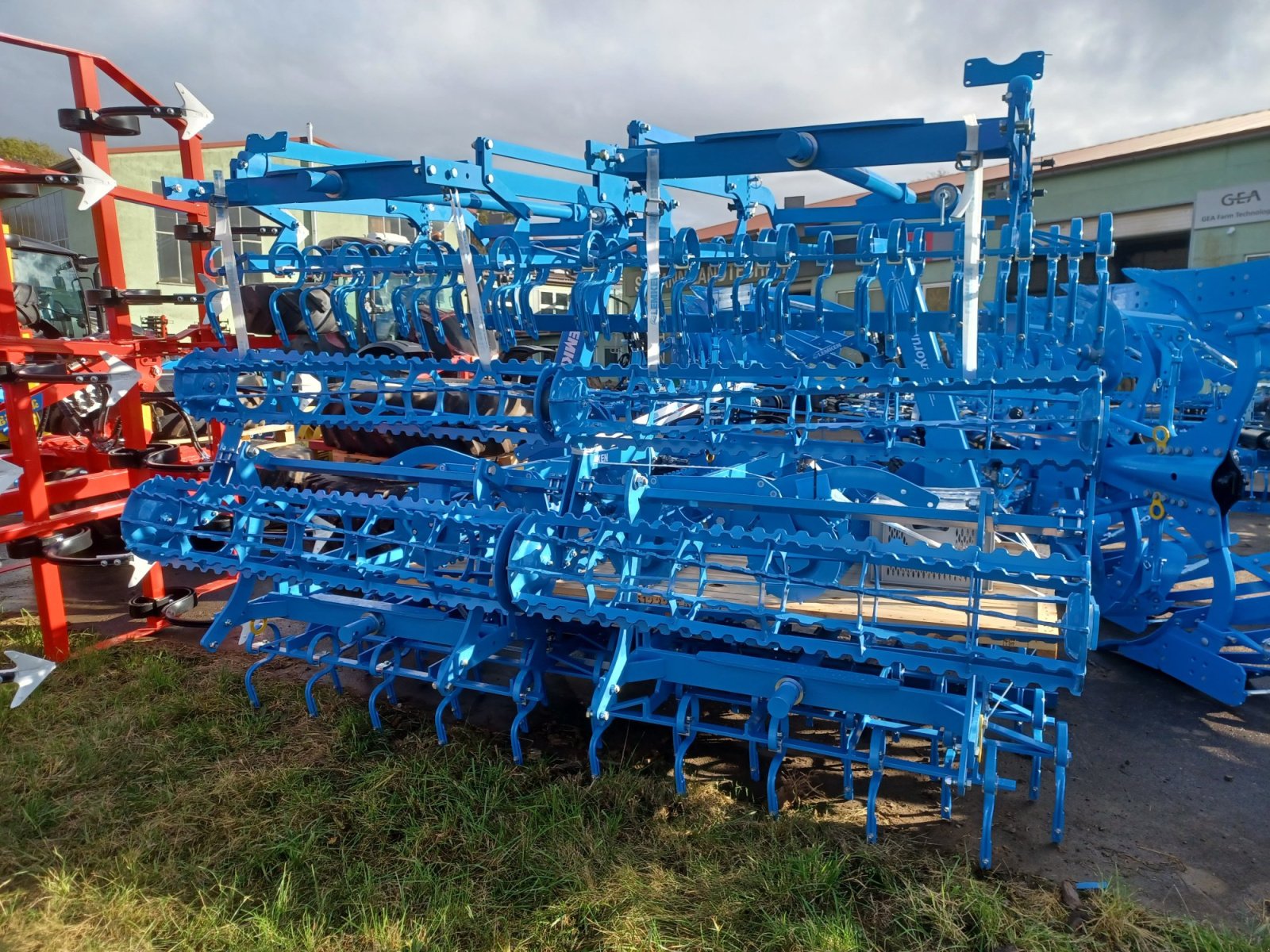 Saatbettkombination des Typs Lemken Korund 8/600 K, Neumaschine in Uffenheim (Bild 1)