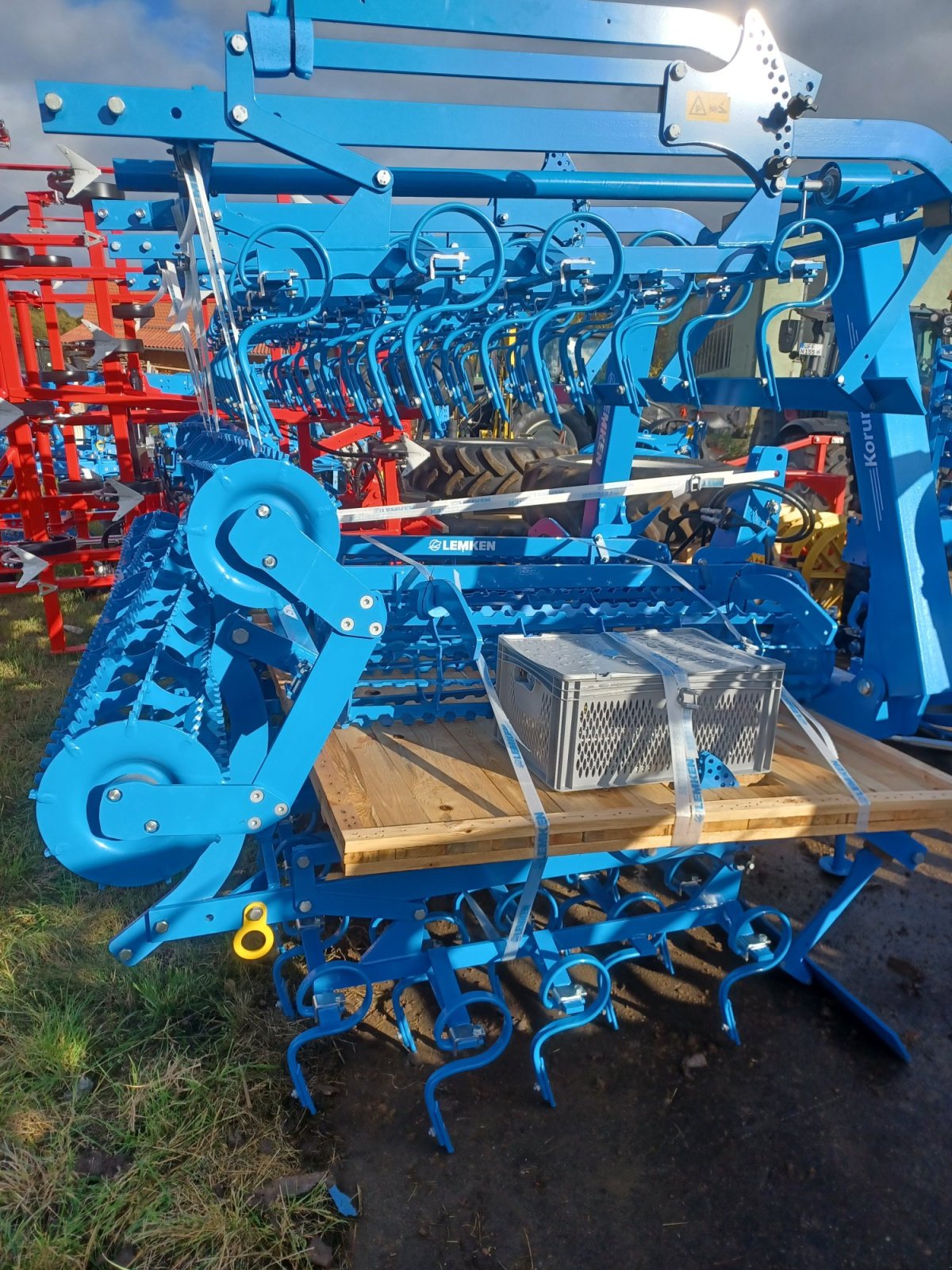Saatbettkombination des Typs Lemken Korund 8/600 K, Neumaschine in Uffenheim (Bild 2)