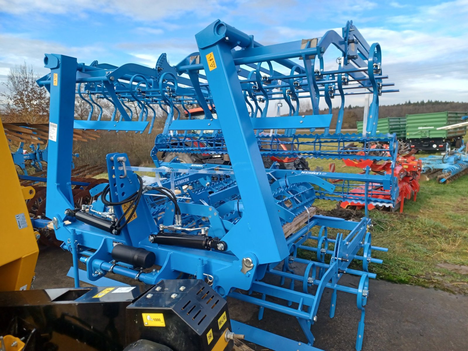 Saatbettkombination des Typs Lemken Korund 8/600 K, Neumaschine in Uffenheim (Bild 1)