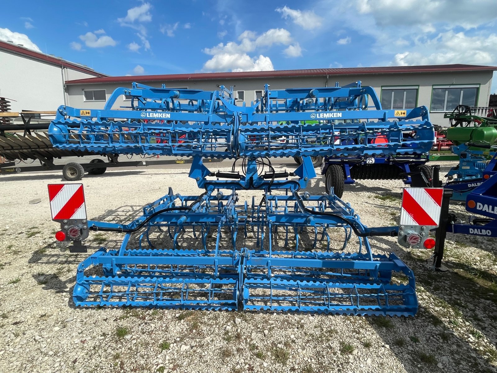 Saatbettkombination des Typs Lemken Korund 8/600 K, Neumaschine in Burglengenfeld (Bild 3)