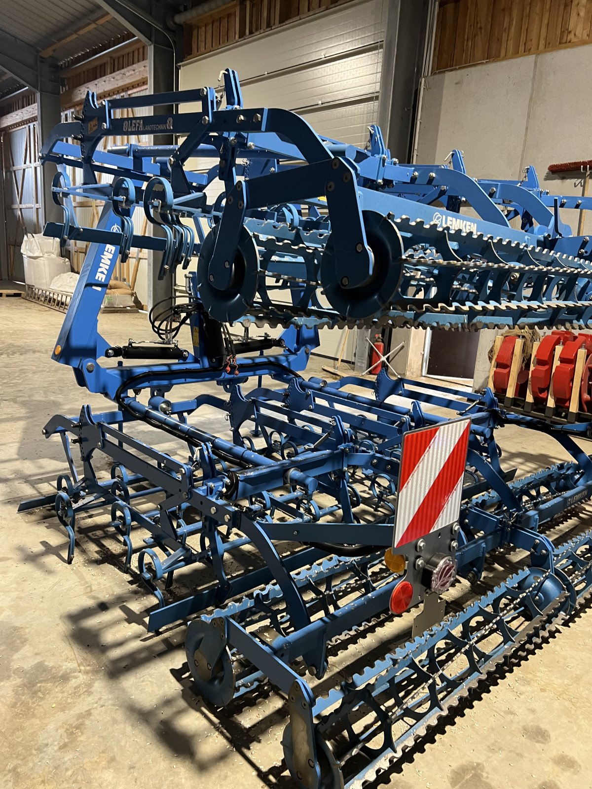 Saatbettkombination des Typs Lemken Korund 8/600 K, Gebrauchtmaschine in Reimlingen (Bild 3)