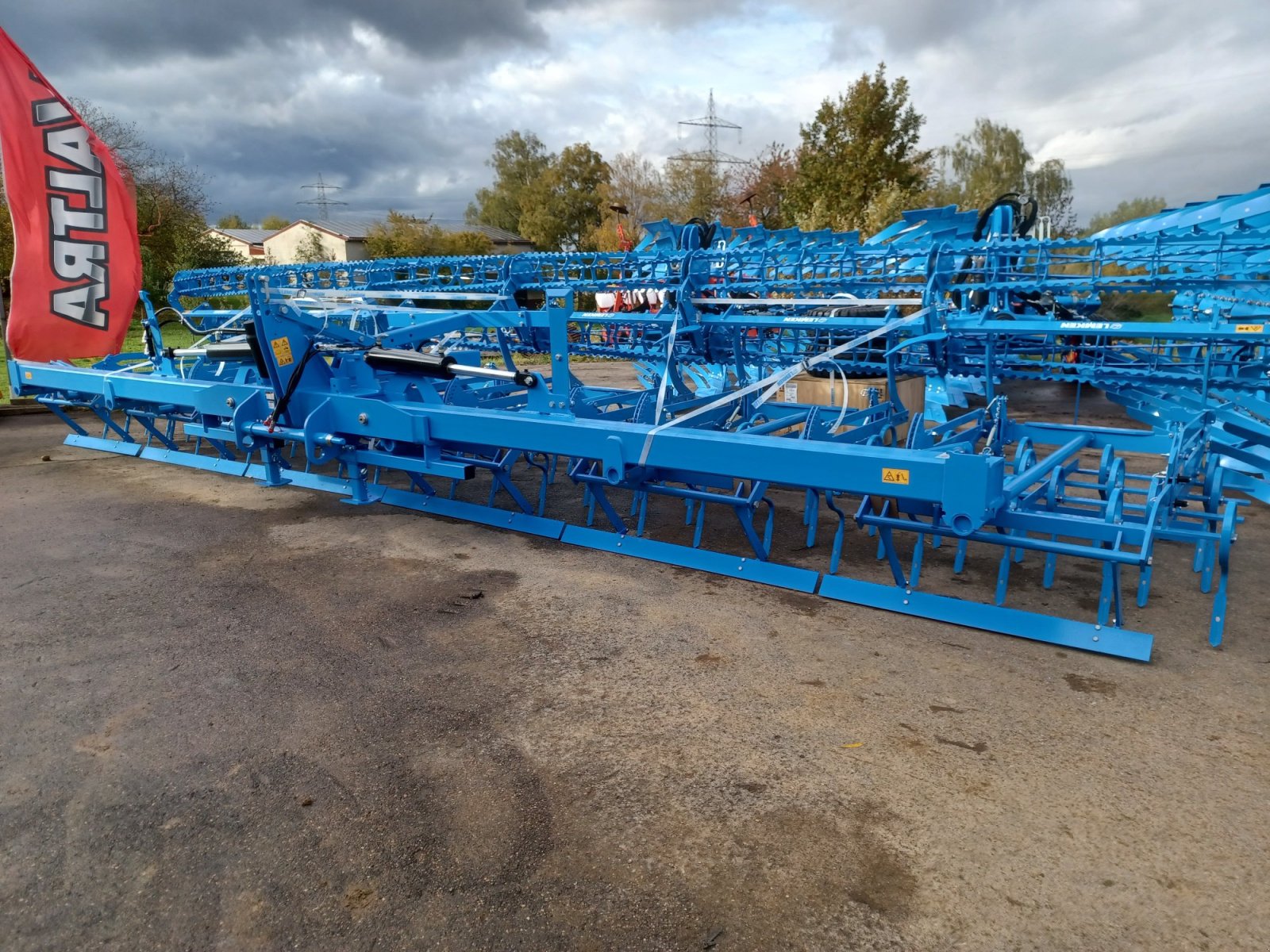 Saatbettkombination des Typs Lemken Korund 8/900 K, Neumaschine in Uffenheim (Bild 1)