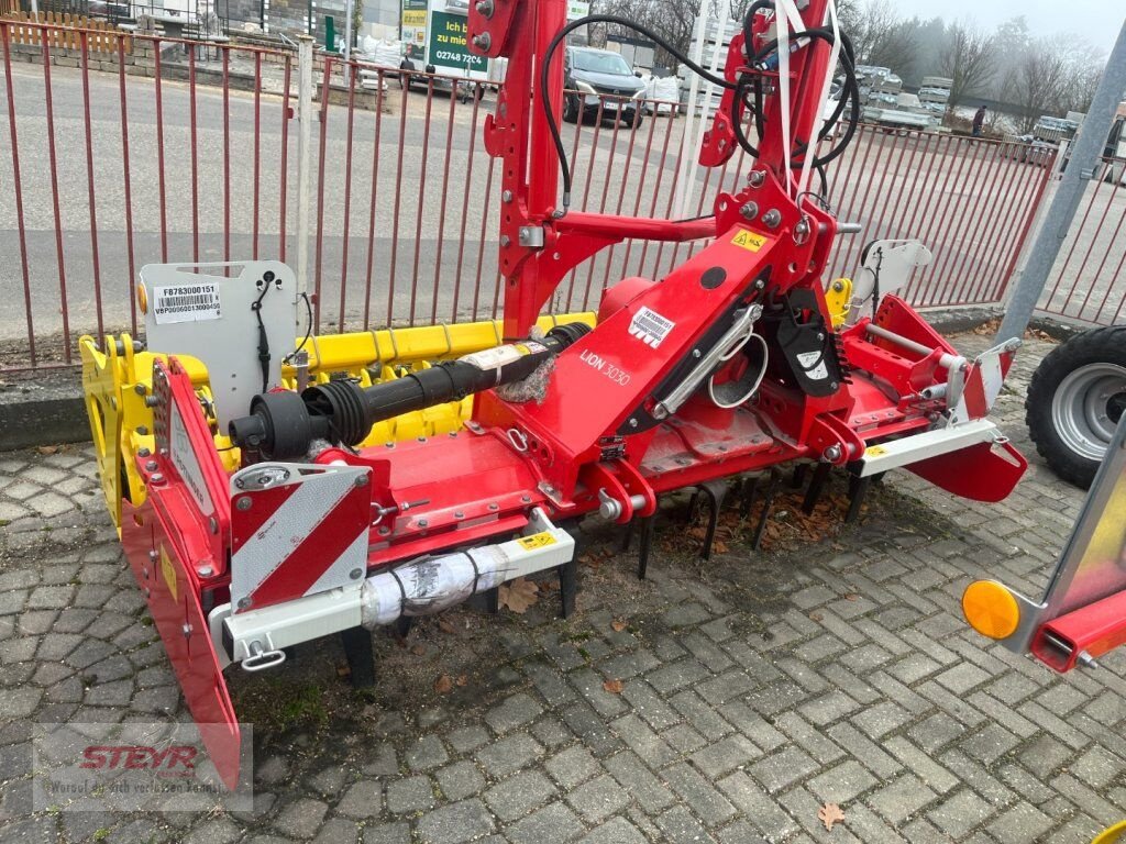 Saatbettkombination a típus Pöttinger LION 3030 Kreiselegge Lagermaschine 10 Kreisel, Neumaschine ekkor: Kilb (Kép 1)