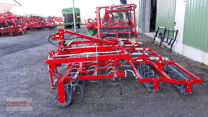 Saatbettkombination of the type Unia Kombi XL 4,2m Saatbettkombination, Neumaschine in Ostheim/Rhön (Picture 1)