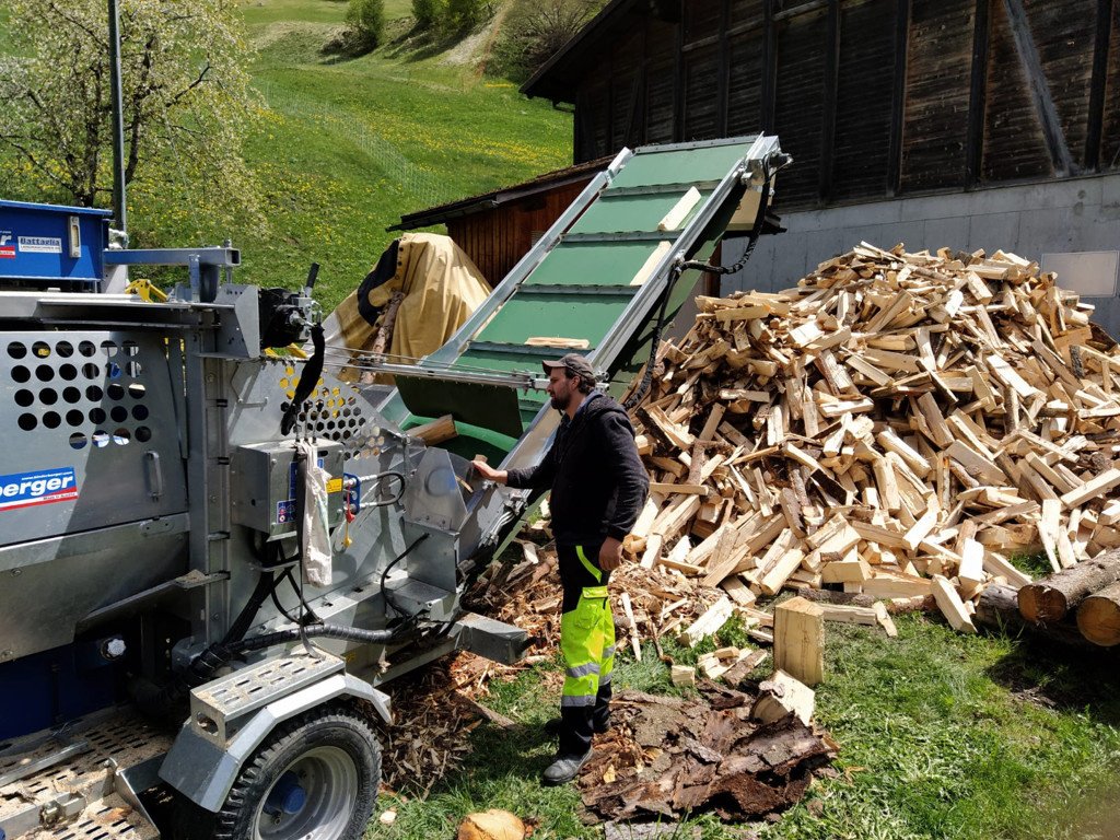 Sägeautomat & Spaltautomat typu Binderberger SSP520 Holzspalter, Gebrauchtmaschine v Chur (Obrázek 4)
