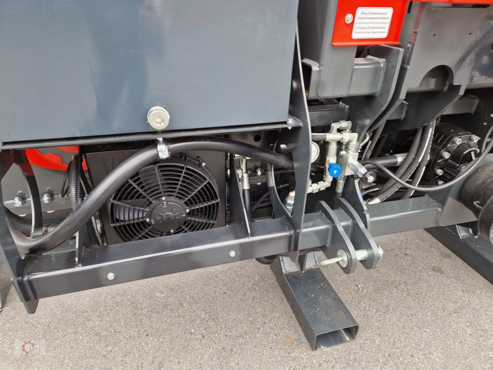 Sägeautomat & Spaltautomat a típus MS Splitter 1500 22to 50cm Durchmesser 1m Scheitlänge Ölkühler Sägespaltautomat, Neumaschine ekkor: Tiefenbach (Kép 4)