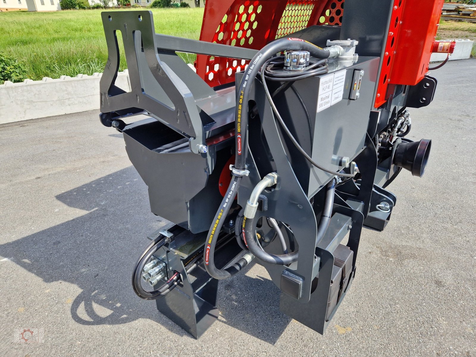 Sägeautomat & Spaltautomat of the type MS Splitter 500 V2 22t 50cm Durchmesser Ölkühler Sägespaltautomat, Neumaschine in Tiefenbach (Picture 18)