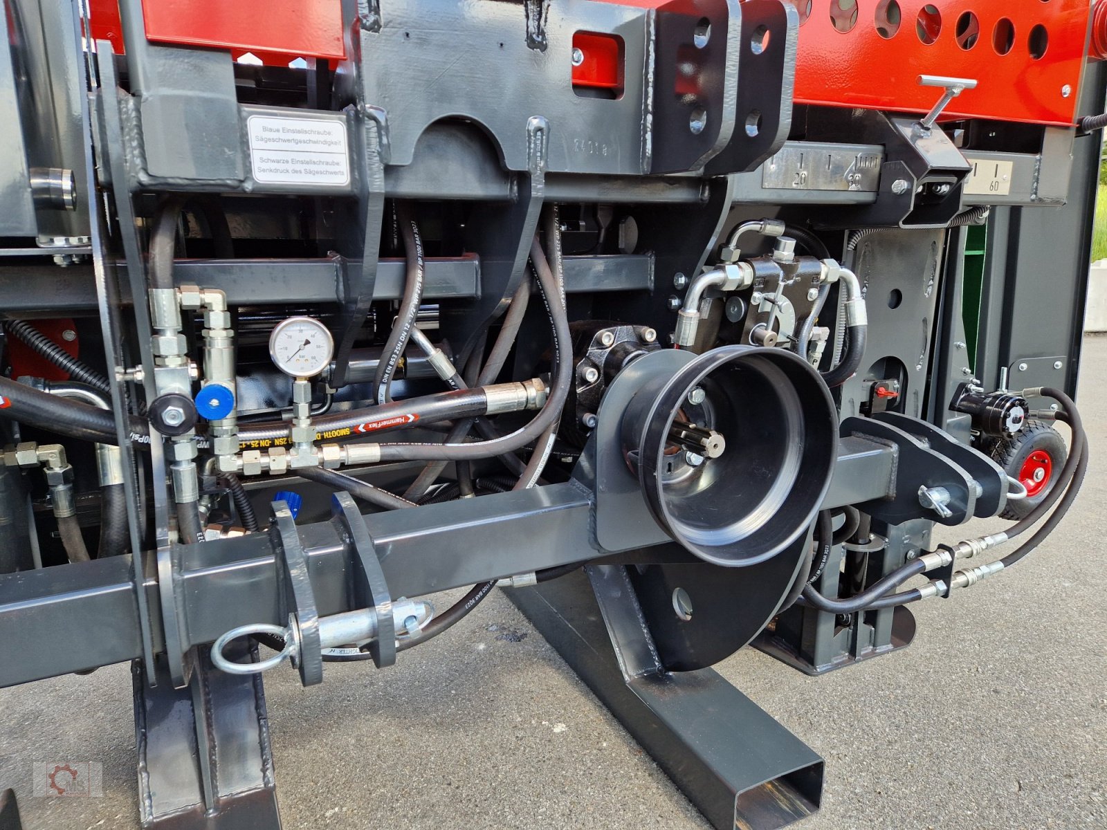 Sägeautomat & Spaltautomat typu MS Splitter 500 V2 22t 50cm Durchmesser Ölkühler Sägespaltautomat, Neumaschine v Tiefenbach (Obrázek 17)