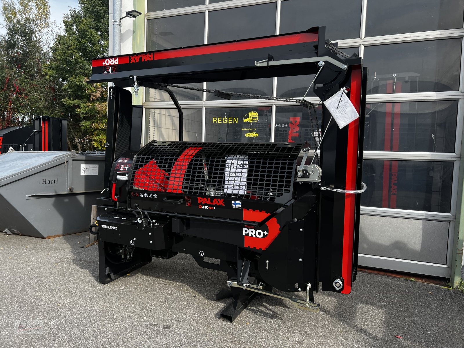 Sägeautomat & Spaltautomat des Typs Palax D410 Pro+ TR/SM, Neumaschine in Regen (Bild 2)
