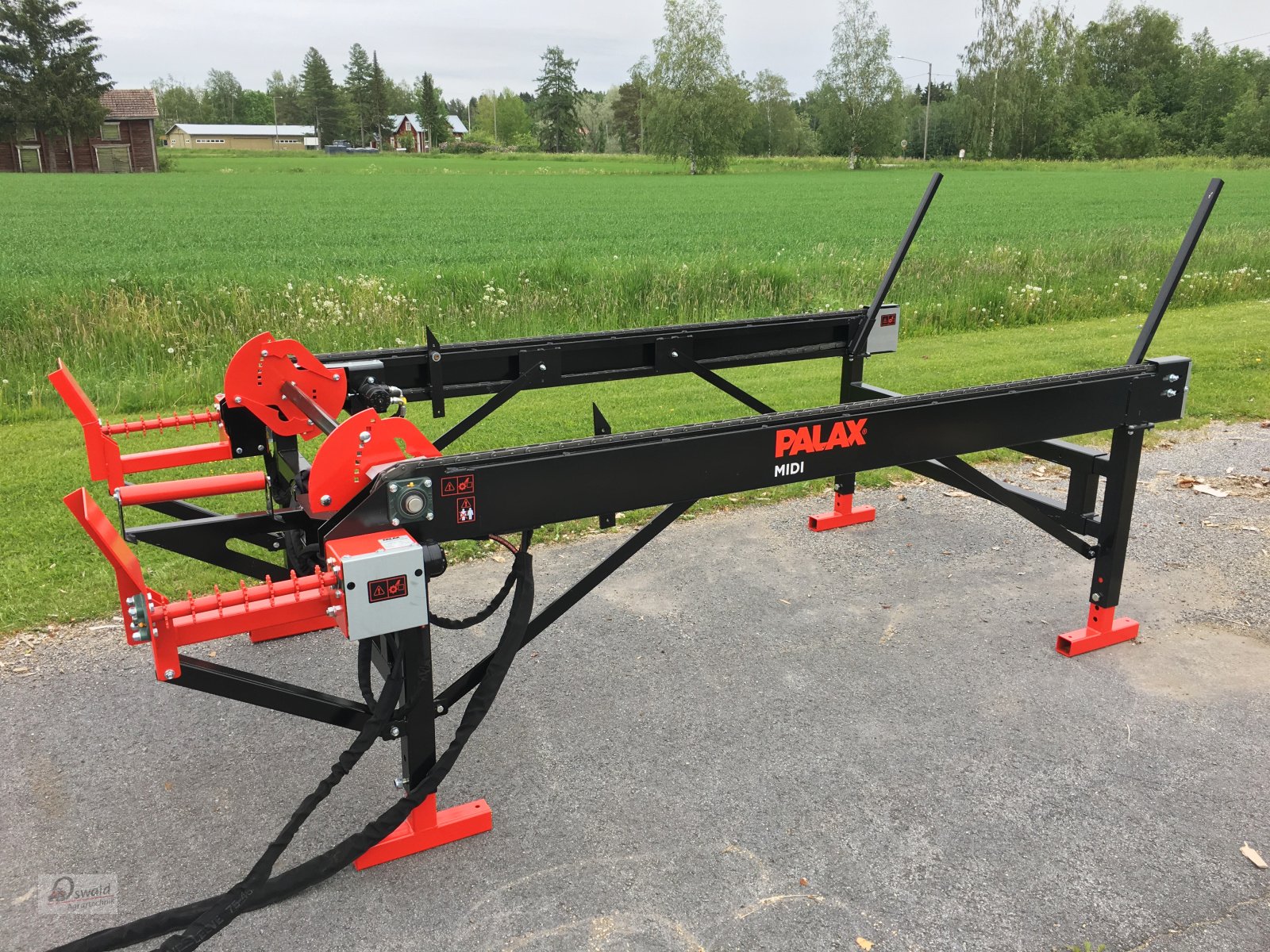 Sägeautomat & Spaltautomat des Typs Palax MIDI Holzauflagetisch, Neumaschine in Regen (Bild 1)