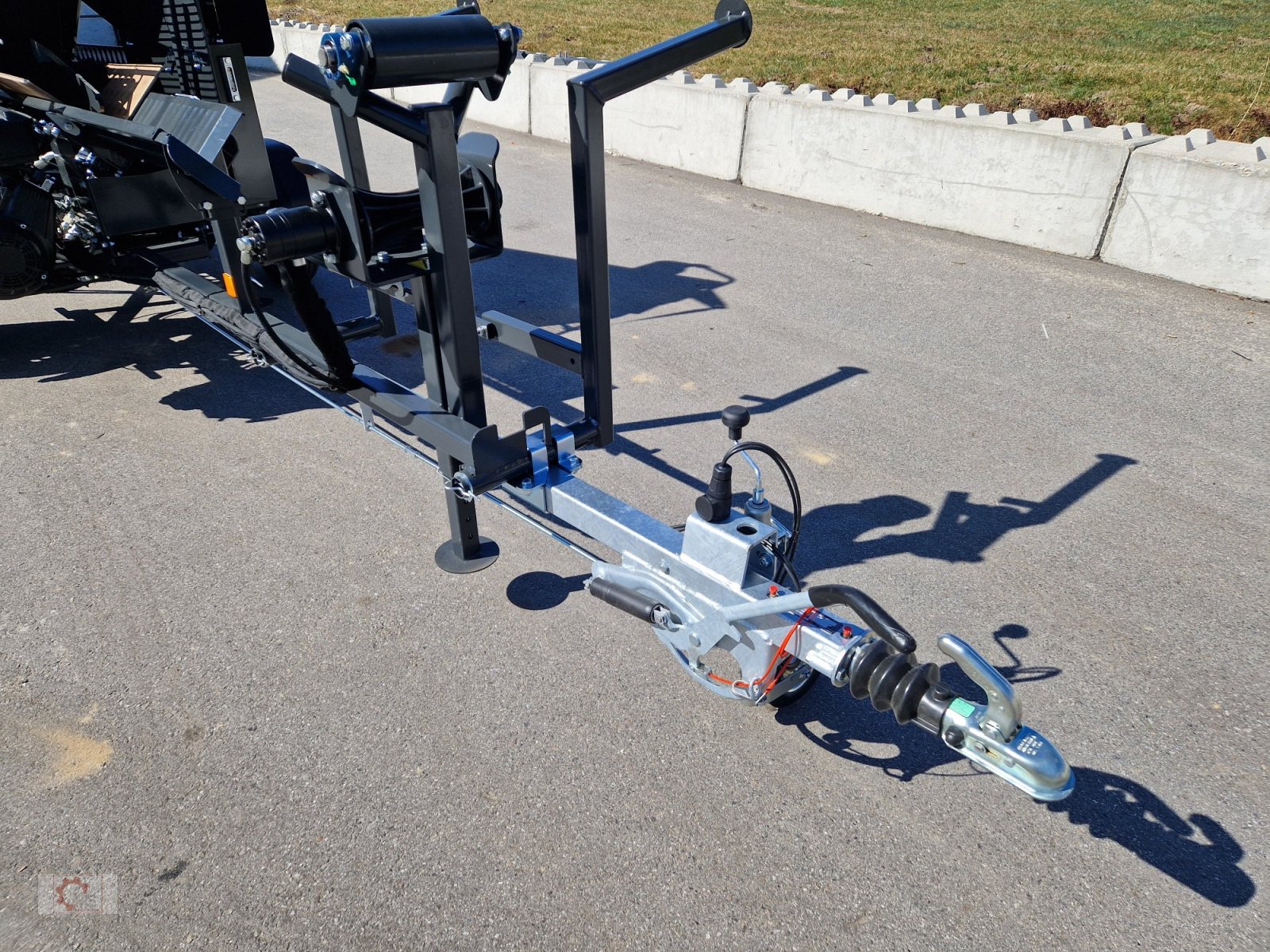 Sägeautomat & Spaltautomat des Typs Pilkemaster EVO 36 Benzinmotor 10to 36cm Stammheber Fahrwerk 80 km/h, Neumaschine in Tiefenbach (Bild 5)