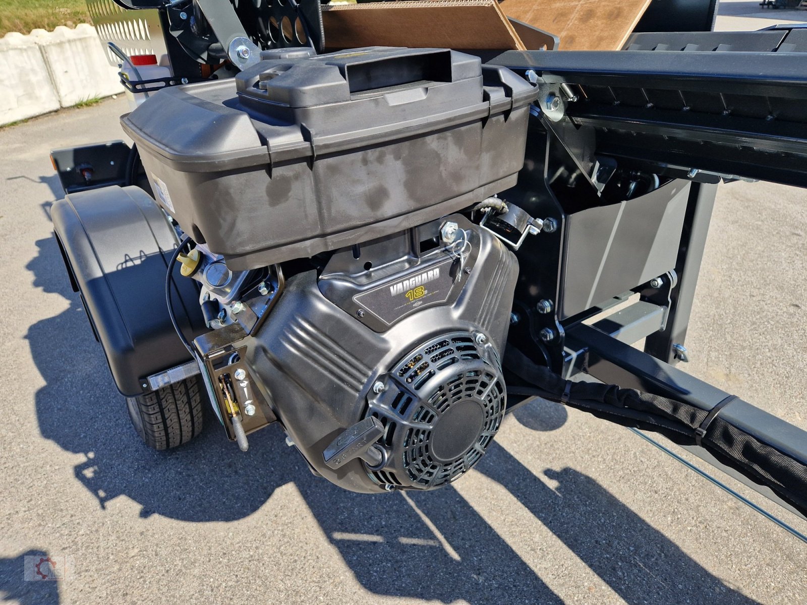 Sägeautomat & Spaltautomat des Typs Pilkemaster EVO 36 Benzinmotor 10to 36cm Stammheber Fahrwerk 80 km/h, Neumaschine in Tiefenbach (Bild 15)