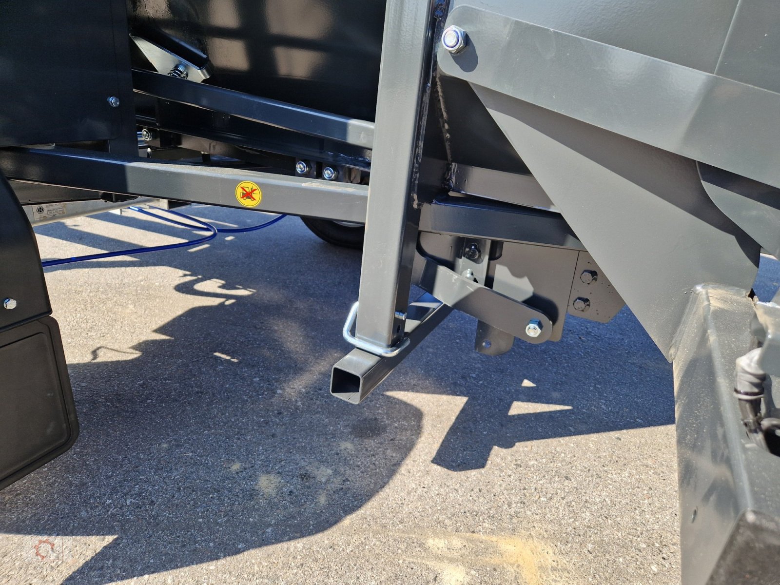 Sägeautomat & Spaltautomat des Typs Pilkemaster EVO 36 Benzinmotor 10to 36cm Stammheber Fahrwerk 80 km/h, Neumaschine in Tiefenbach (Bild 16)