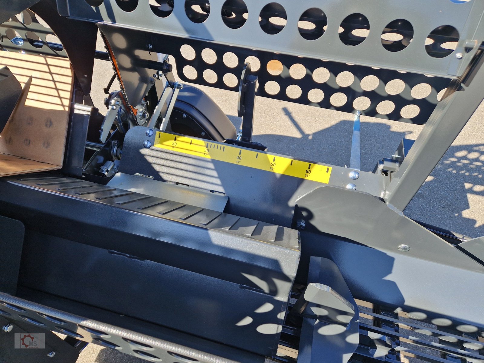 Sägeautomat & Spaltautomat des Typs Pilkemaster EVO 36 Benzinmotor 10to 36cm Stammheber Fahrwerk 80 km/h, Neumaschine in Tiefenbach (Bild 19)