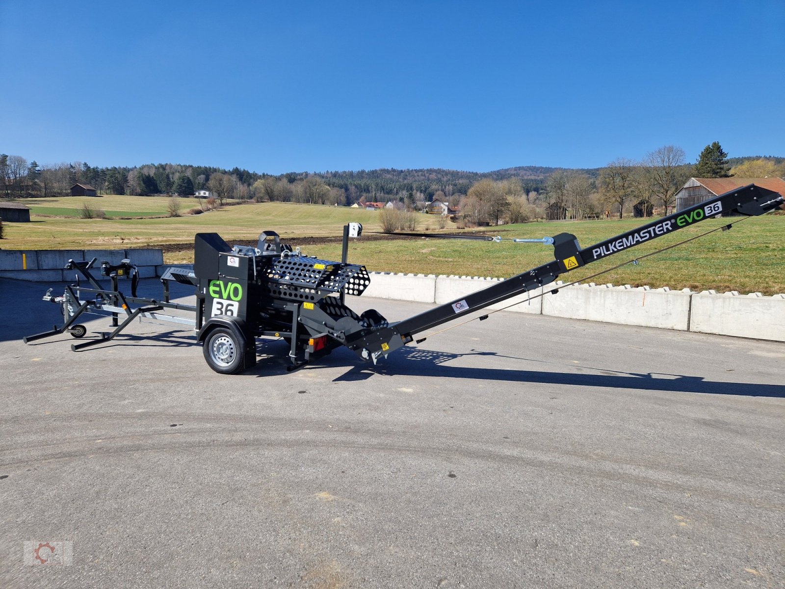 Sägeautomat & Spaltautomat des Typs Pilkemaster EVO 36 Benzinmotor 10to 36cm Stammheber Fahrwerk 80 km/h, Neumaschine in Tiefenbach (Bild 25)