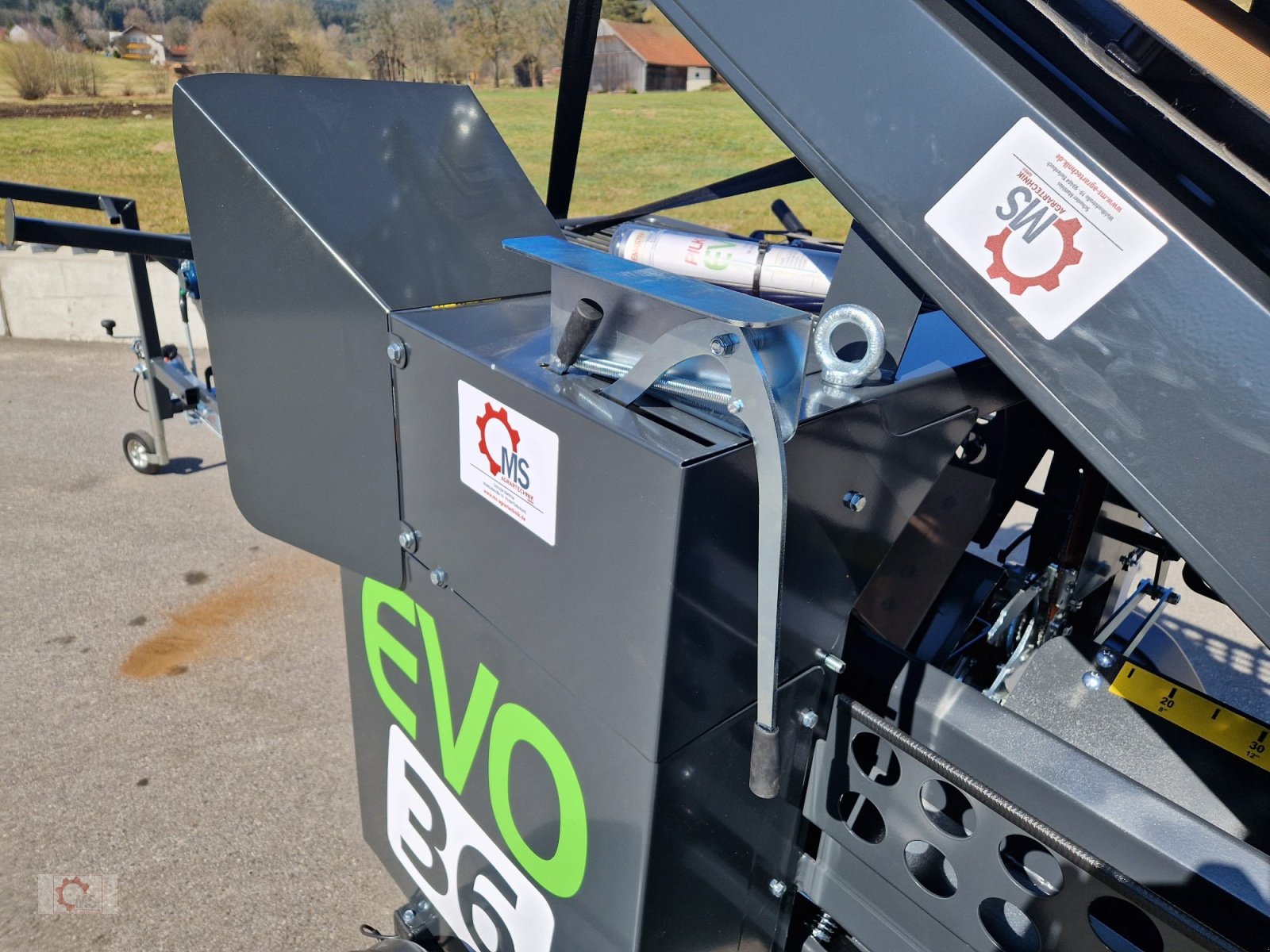 Sägeautomat & Spaltautomat типа Pilkemaster EVO 36 Benzinmotor 10to 36cm Stammheber Fahrwerk 80 km/h, Neumaschine в Tiefenbach (Фотография 11)