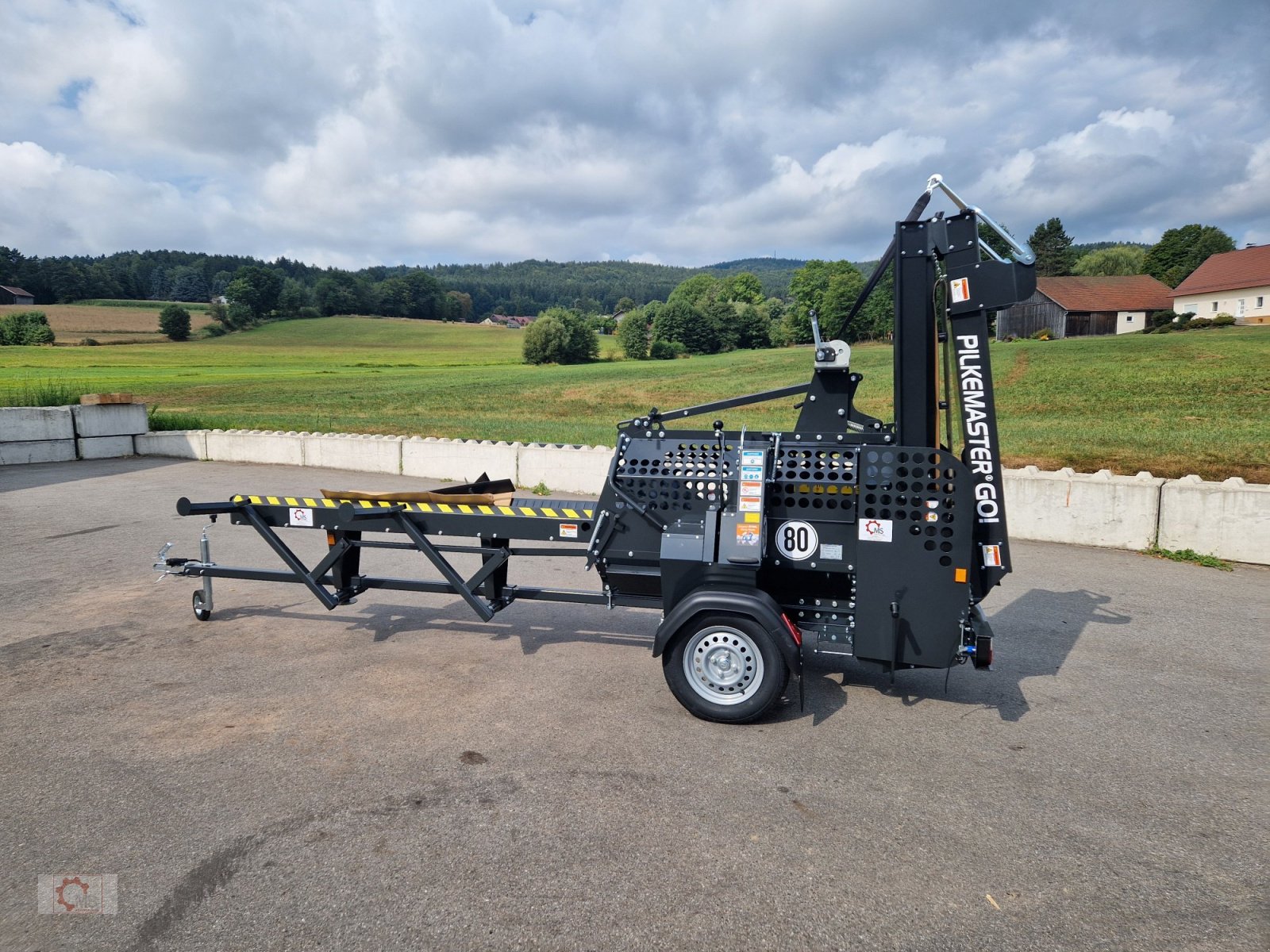 Sägeautomat & Spaltautomat a típus Pilkemaster GO 30cm 13PS Benzinmotor Sägespaltautomat Förderband Stammheber Fahrwerk 80km/h, Neumaschine ekkor: Tiefenbach (Kép 3)