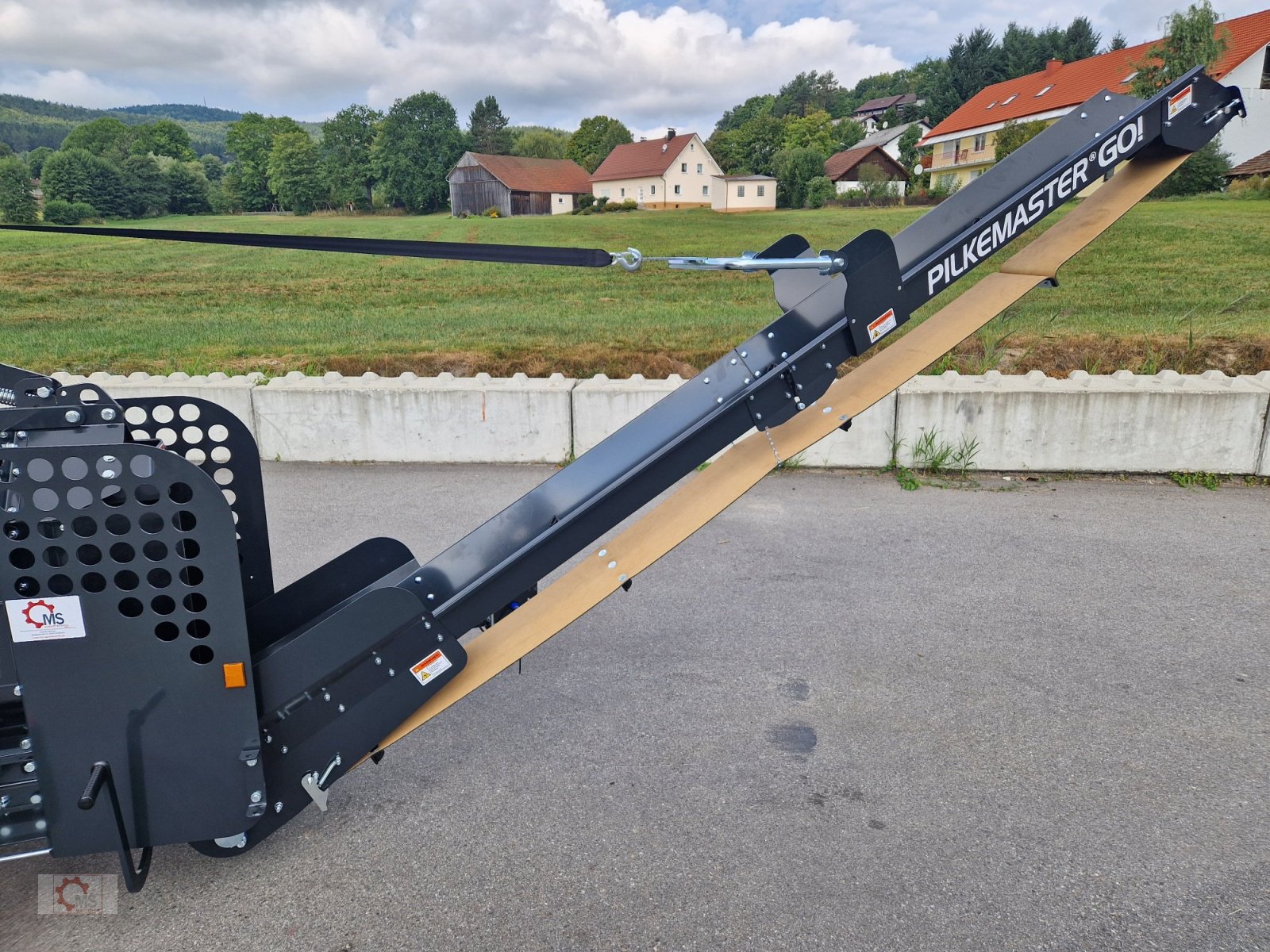 Sägeautomat & Spaltautomat a típus Pilkemaster GO 30cm 13PS Benzinmotor Sägespaltautomat Förderband Stammheber Fahrwerk 80km/h, Neumaschine ekkor: Tiefenbach (Kép 15)