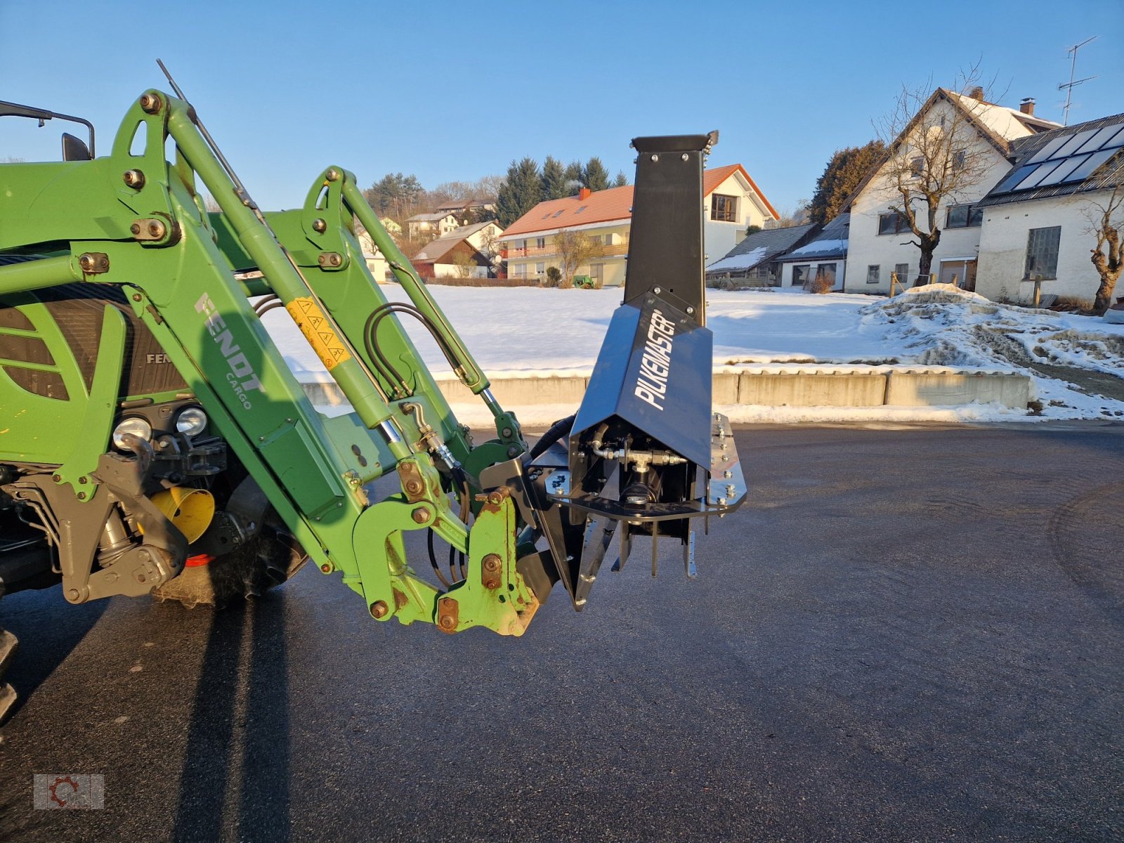 Sägeautomat & Spaltautomat des Typs Pilkemaster Smart Brennholzautomat Spaltautomat Euroaufnahme, Neumaschine in Tiefenbach (Bild 2)