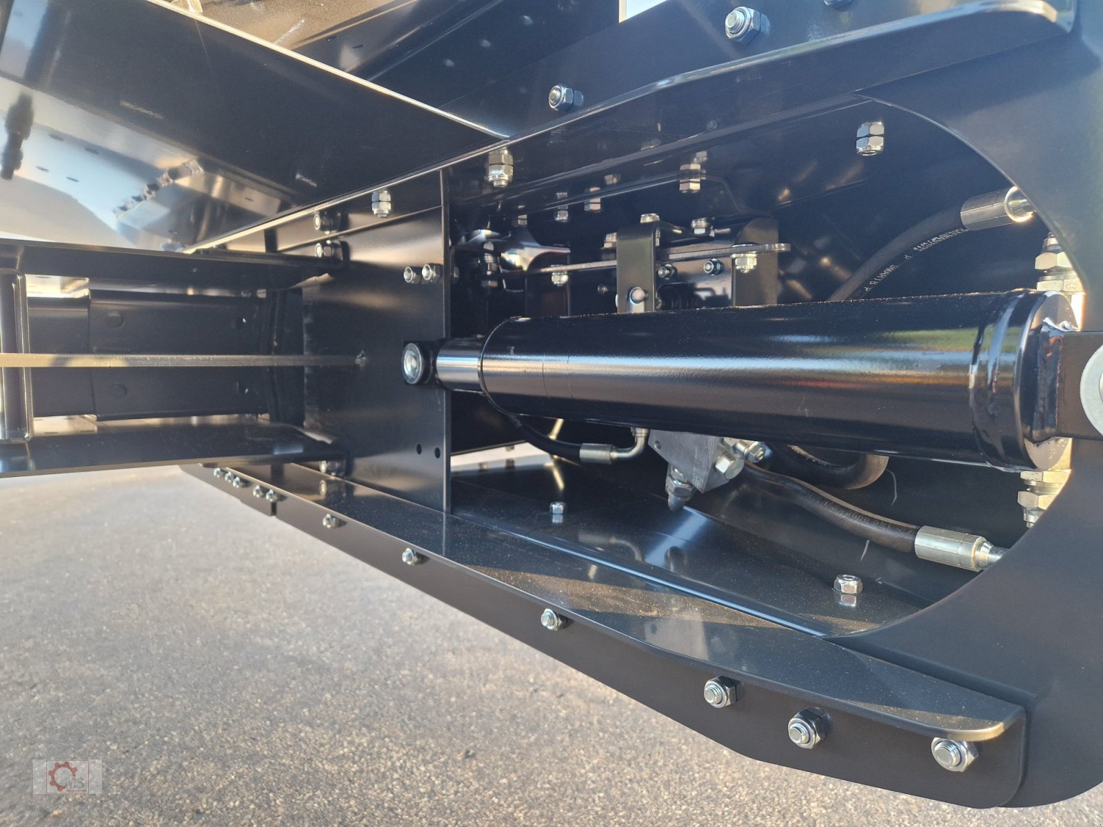 Sägeautomat & Spaltautomat des Typs Pilkemaster Smart Brennholzautomat Spaltautomat Euroaufnahme, Neumaschine in Tiefenbach (Bild 12)