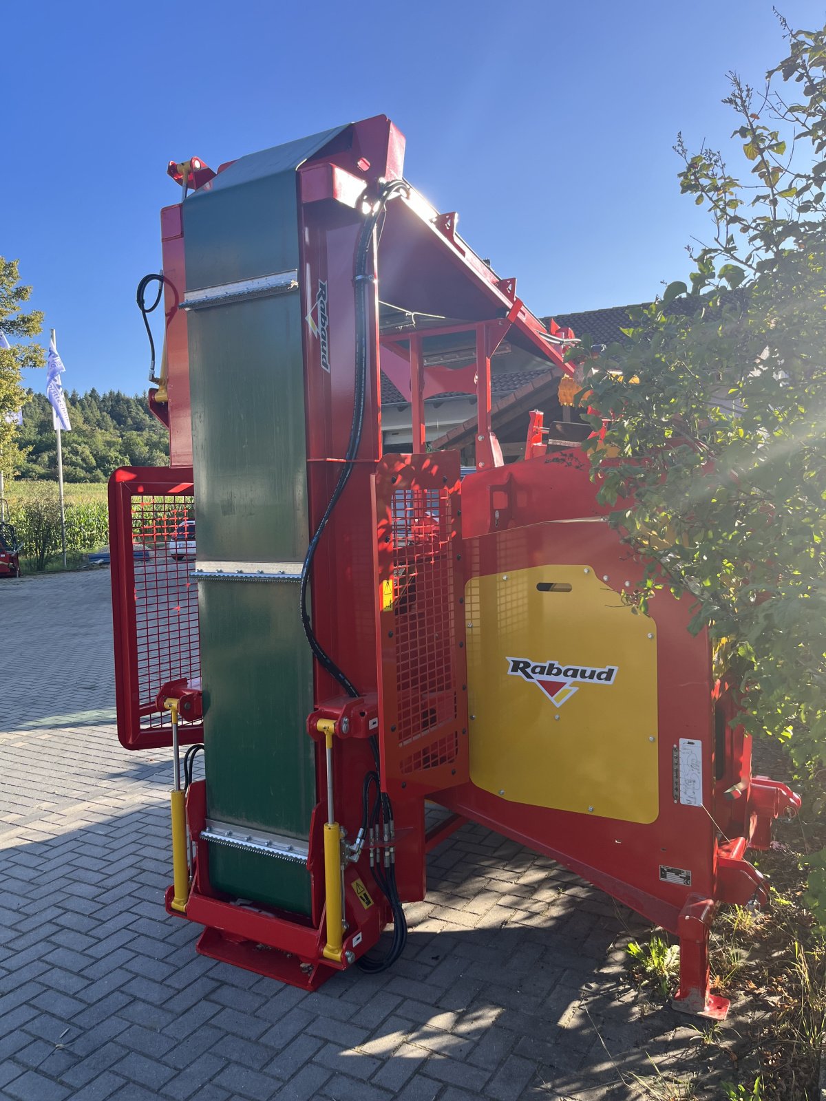 Sägeautomat & Spaltautomat des Typs Rabaud XYLOG 410, Neumaschine in Birgland (Bild 3)