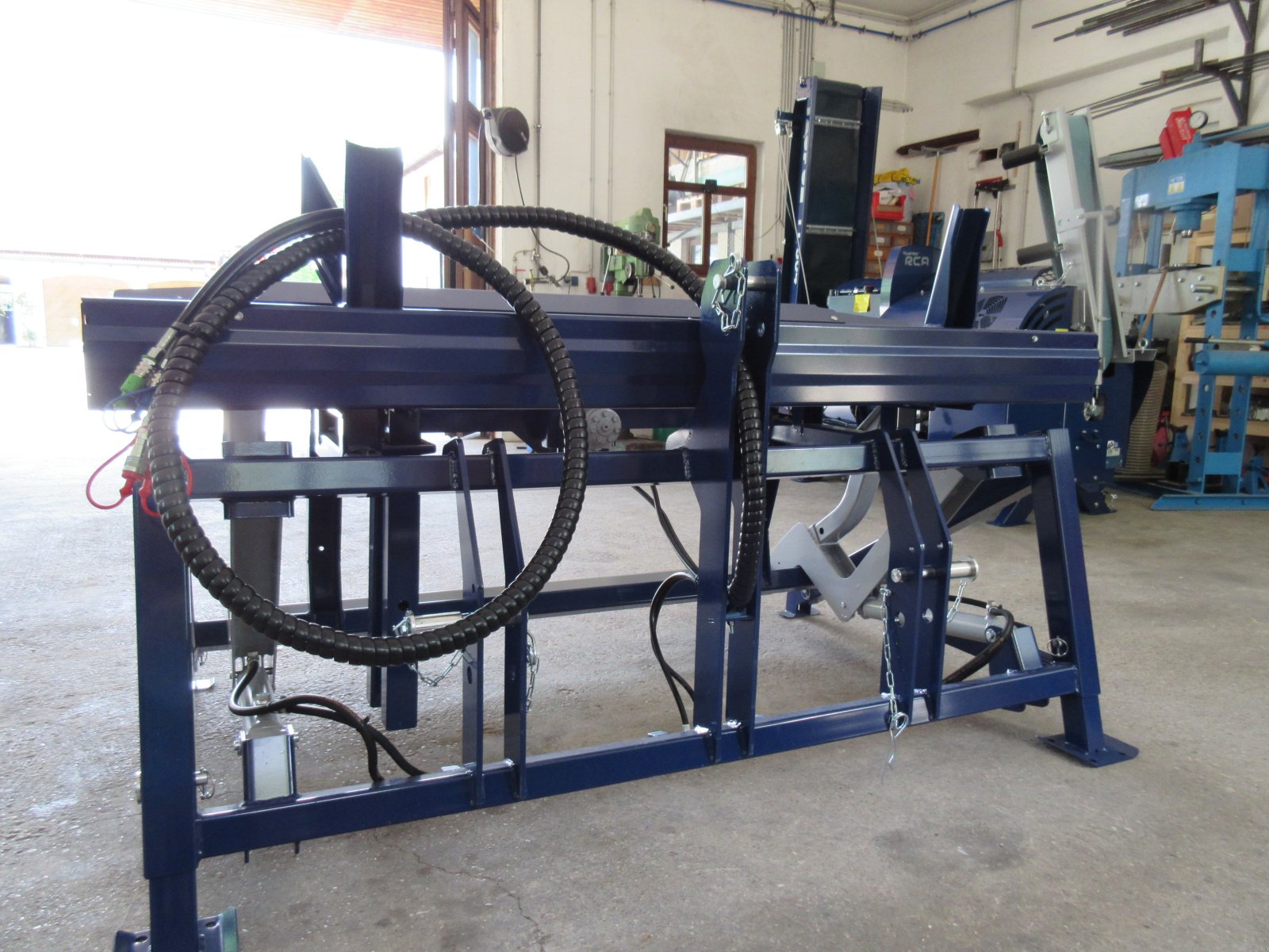 Sägeautomat & Spaltautomat tipa Tajfun DM 2000, Neumaschine u Pliening (Slika 3)