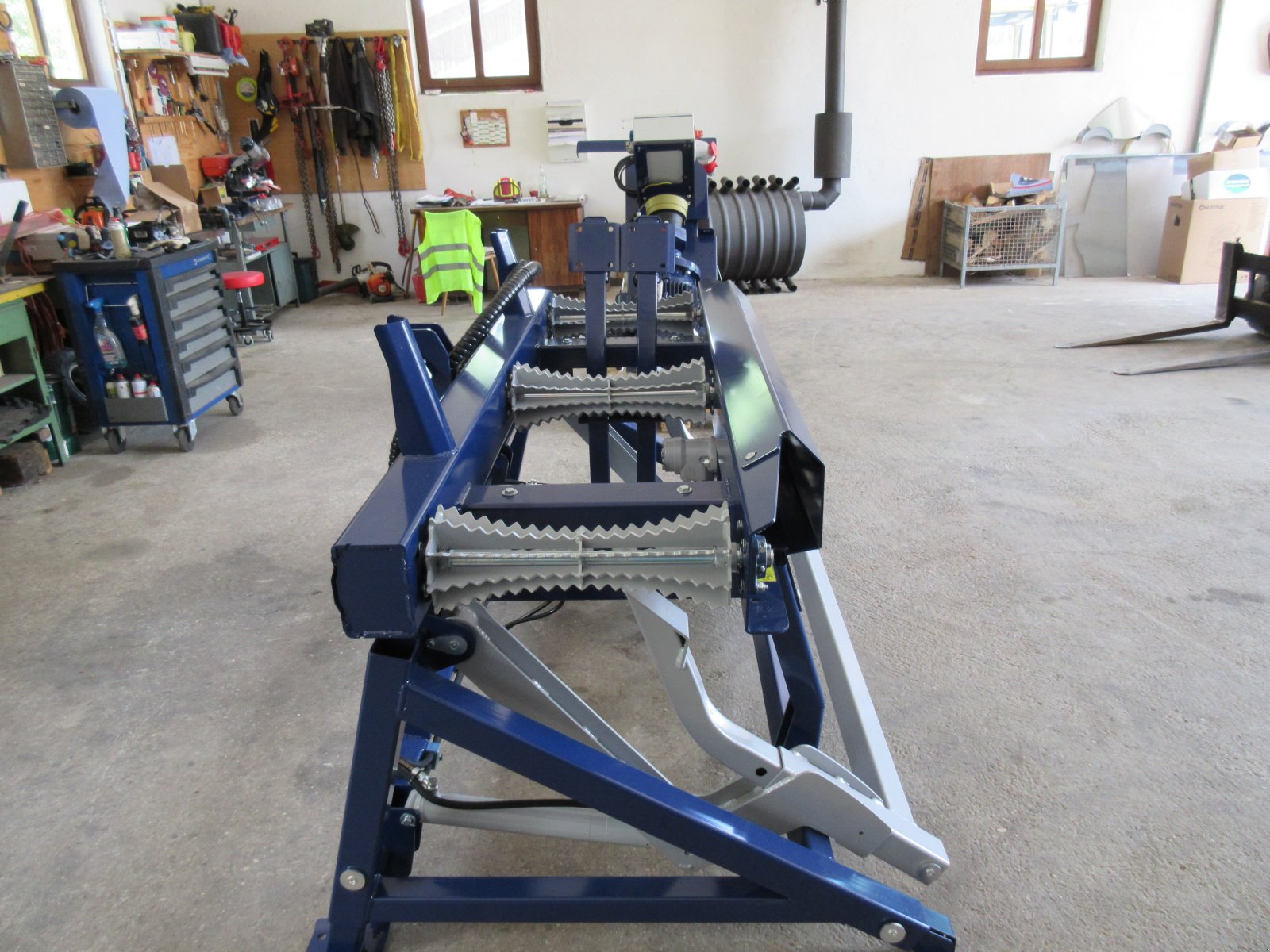 Sägeautomat & Spaltautomat tipa Tajfun DM 2000, Neumaschine u Pliening (Slika 5)