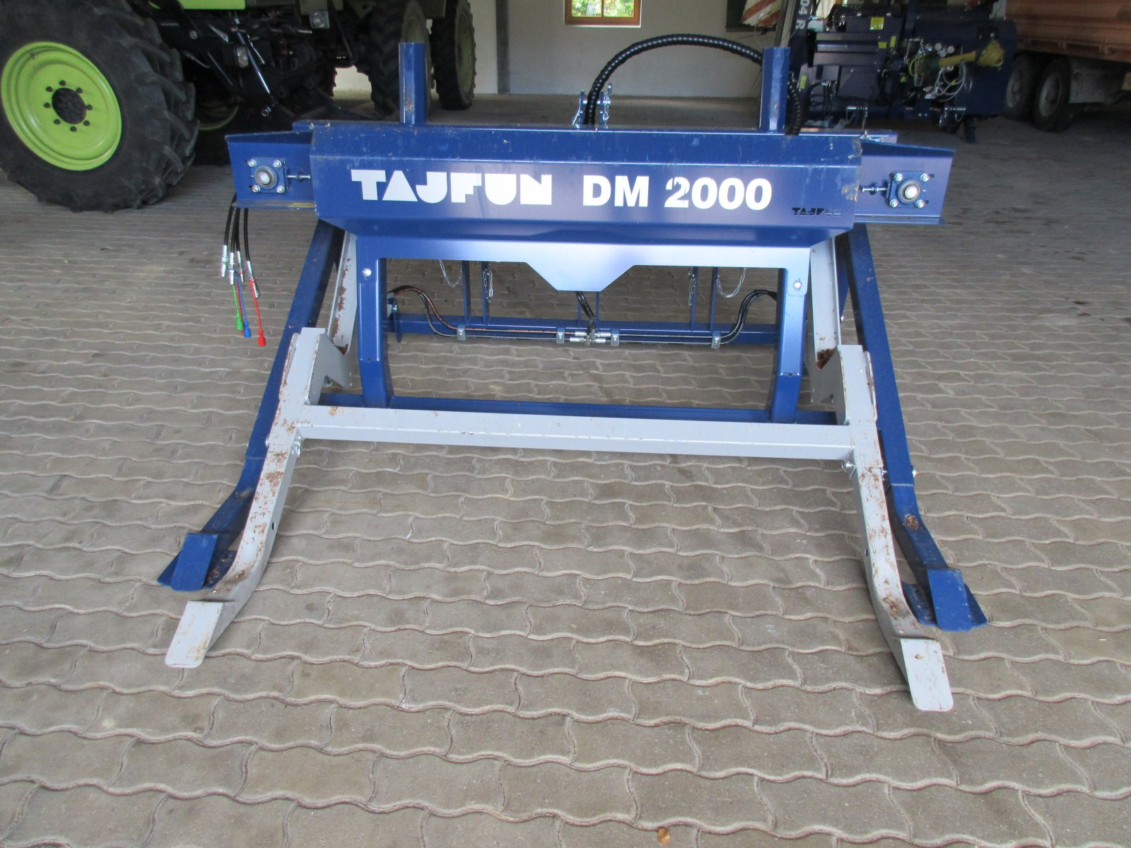 Sägeautomat & Spaltautomat of the type Tajfun DM 2000, Gebrauchtmaschine in Pliening (Picture 2)