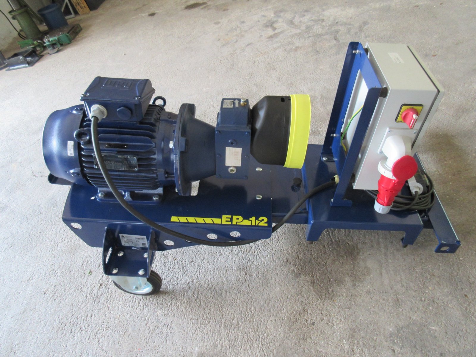 Sägeautomat & Spaltautomat типа Tajfun Eletroagregat EP 12, Gebrauchtmaschine в Pliening (Фотография 4)