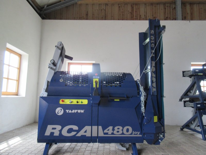 Sägeautomat & Spaltautomat des Typs Tajfun RCA 480, Neumaschine in Pliening