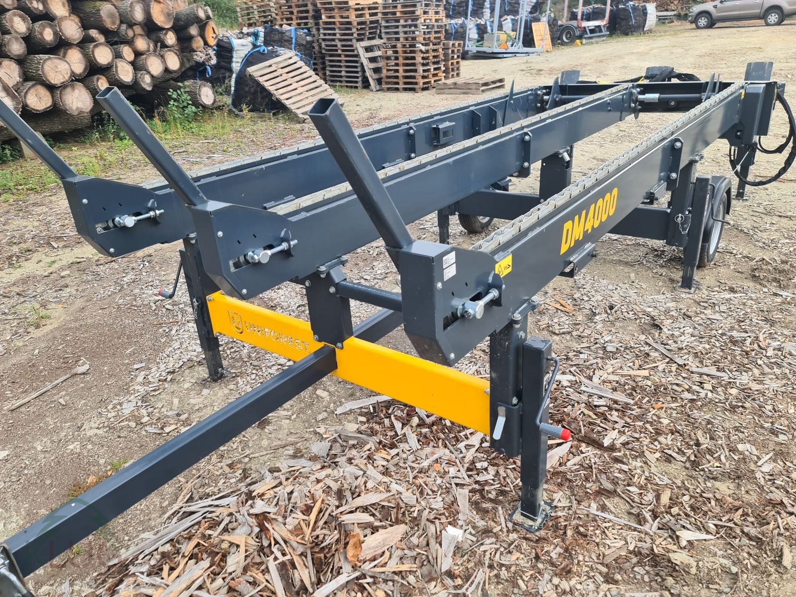 Sägeautomat & Spaltautomat Türe ait Uniforest DM 4000/3 TR H Querförderer, Gebrauchtmaschine içinde Pirching am Traubenberg (resim 14)