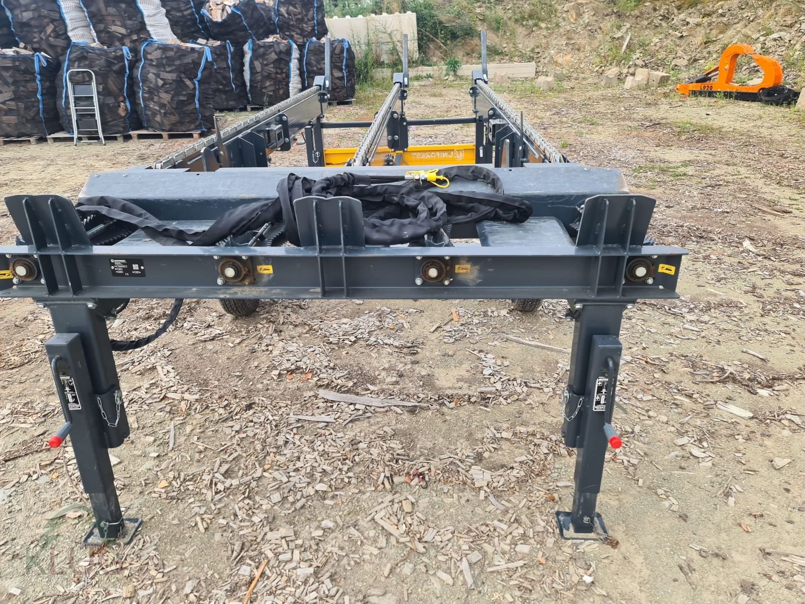 Sägeautomat & Spaltautomat Türe ait Uniforest DM 4000/3 TR H Querförderer, Gebrauchtmaschine içinde Pirching am Traubenberg (resim 11)