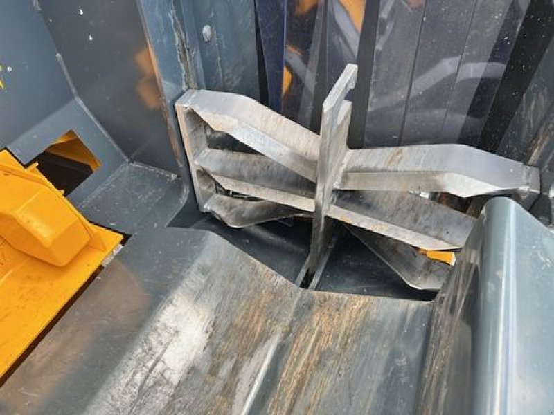 Sägeautomat & Spaltautomat van het type Uniforest Sägespaltautomat Titan 40/20 CD TR Vorführer, Vorführmaschine in Tamsweg (Foto 9)