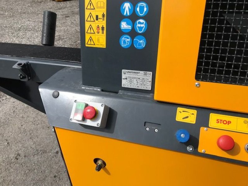 Sägeautomat & Spaltautomat des Typs Uniforest Sägespaltautomat Titan 43/20J CD+E, Neumaschine in Tamsweg (Bild 11)