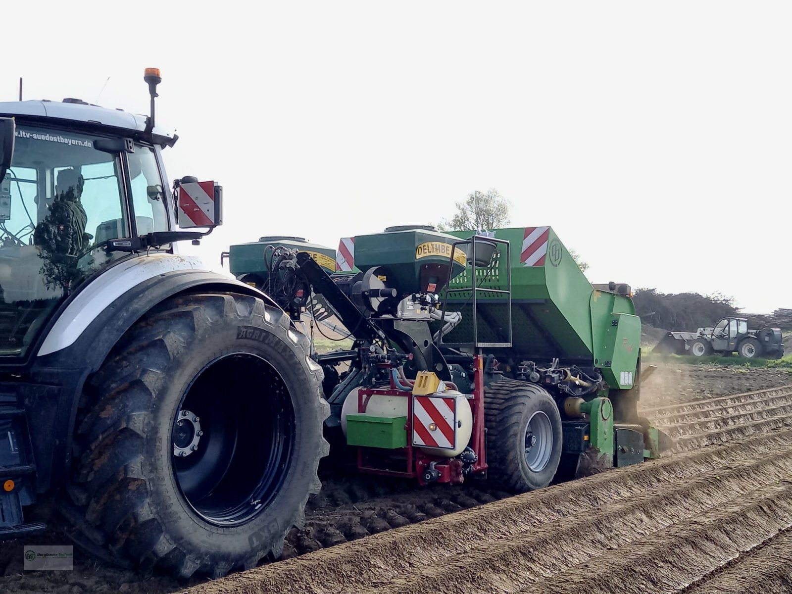 Sämaschine des Typs Delimbe T18E Pneumatikstreuer Zwischenfrucht Streuer Sämaschine Sägerät pneumatisch Mikrogranulat Nachsaatgerät, Neumaschine in Kötzting (Bild 4)