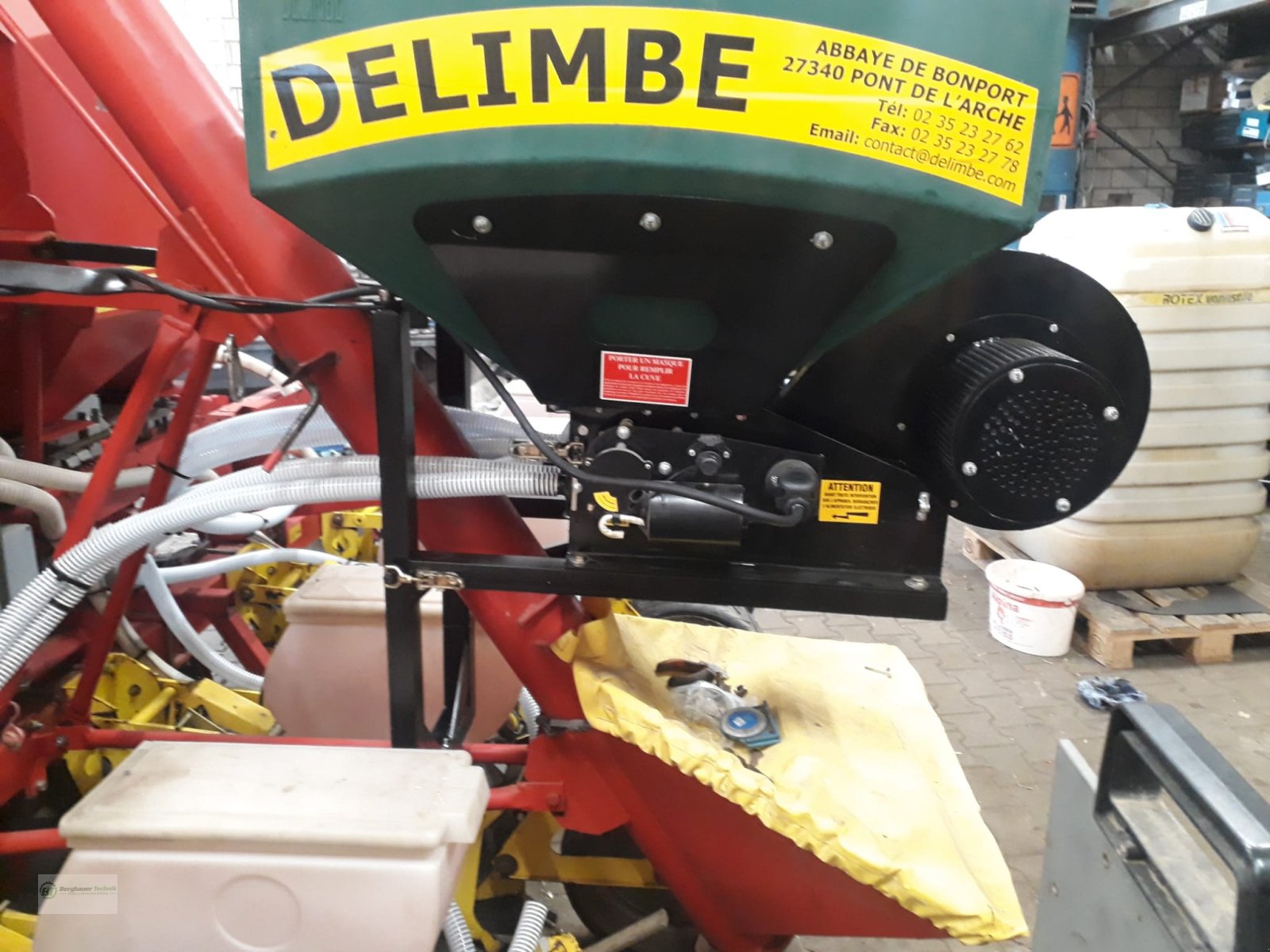 Sämaschine des Typs Delimbe T18E Pneumatikstreuer Zwischenfrucht Streuer Sämaschine Sägerät pneumatisch Mikrogranulat Nachsaatgerät, Neumaschine in Kötzting (Bild 7)