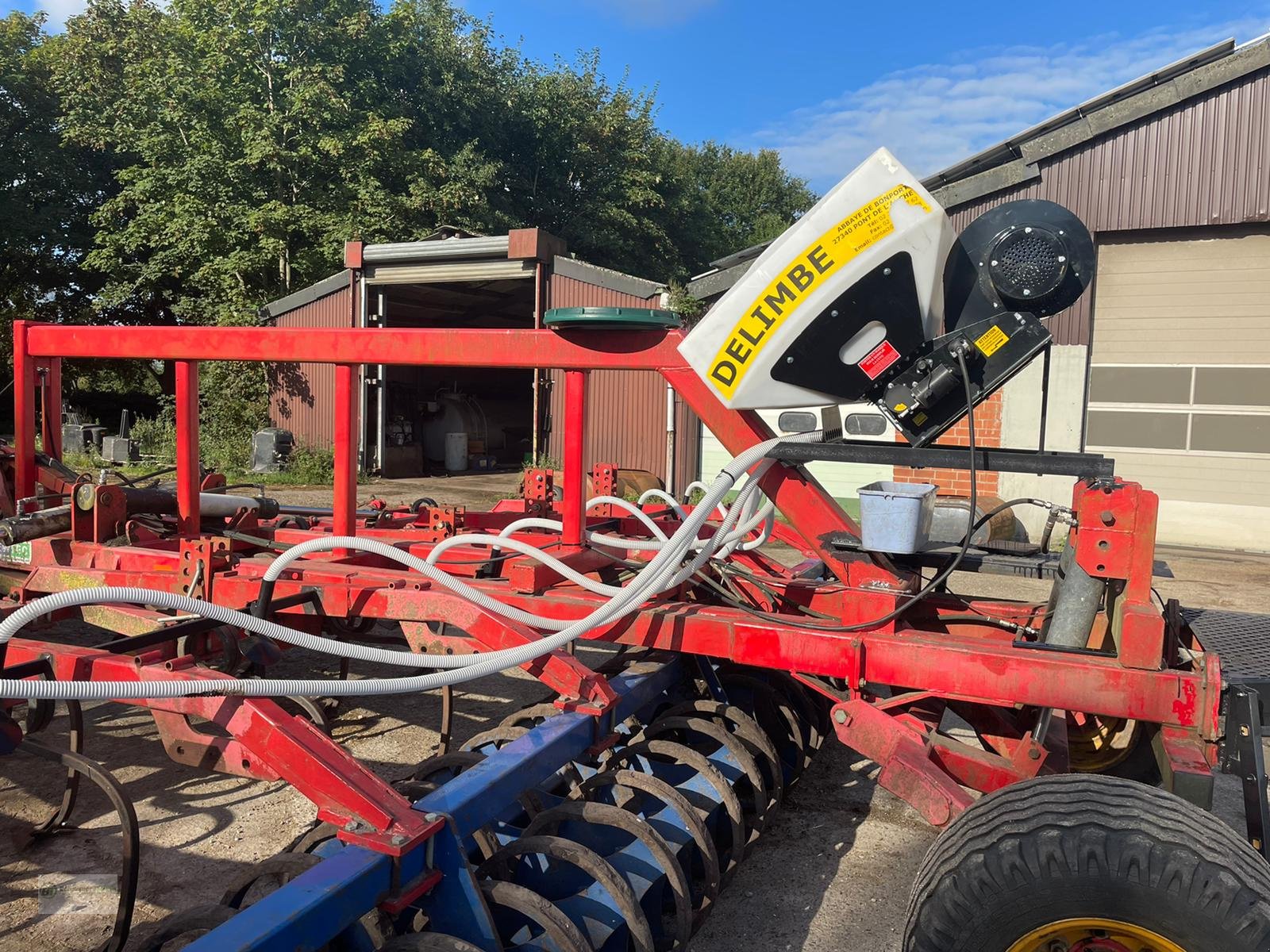 Sämaschine des Typs Delimbe T18E Pneumatikstreuer Zwischenfrucht Streuer Sämaschine Sägerät pneumatisch Mikrogranulat Nachsaatgerät, Neumaschine in Kötzting (Bild 12)