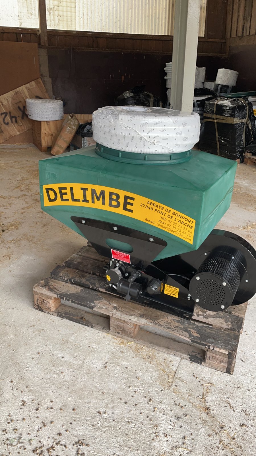 Sämaschine des Typs Delimbe T18E Pneumatikstreuer Zwischenfrucht Streuer Sämaschine Sägerät pneumatisch Mikrogranulat Nachsaatgerät, Neumaschine in Kötzting (Bild 13)